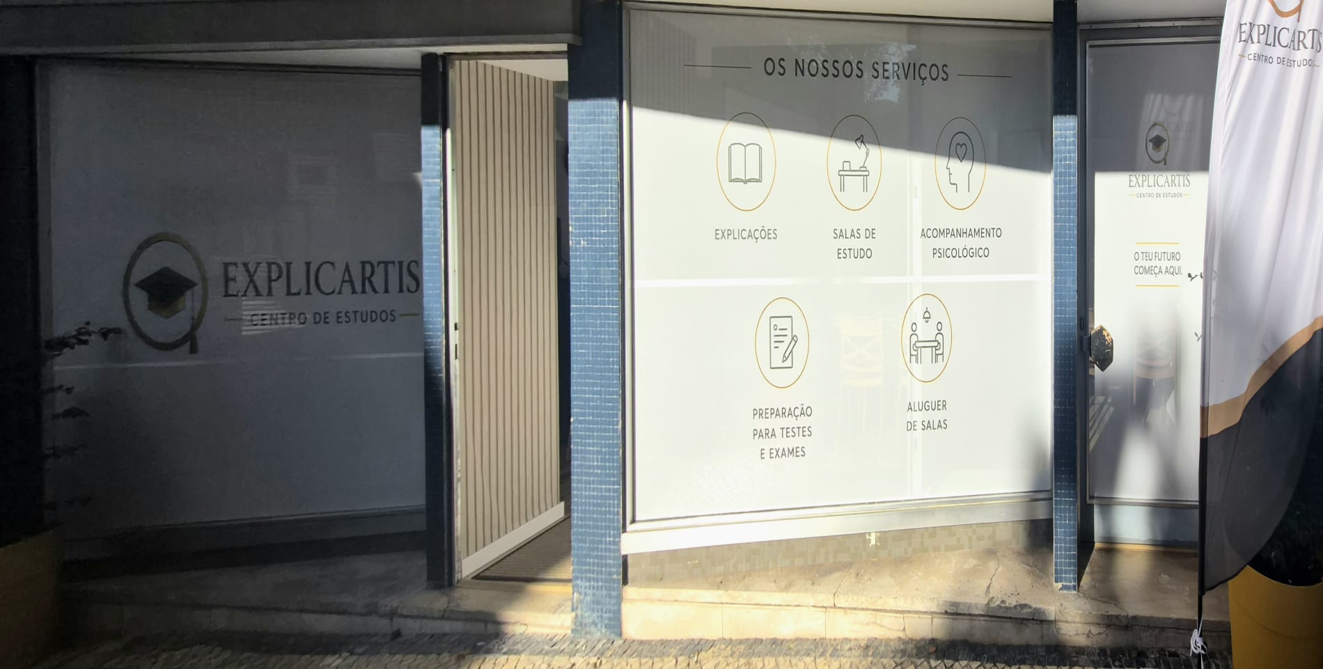 O espaço onde anteriormente operava um talho deu lugar a um centro de explicações, dotado de adequadas condições funcionais e de conforto.